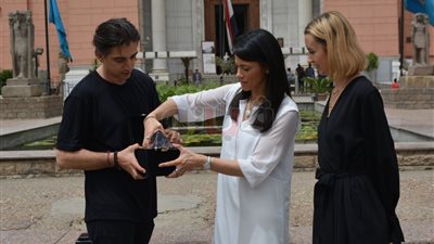 وزيرة السياحة تلتقي باثنين من أهم المدونين بالسوق الروسي (صور)