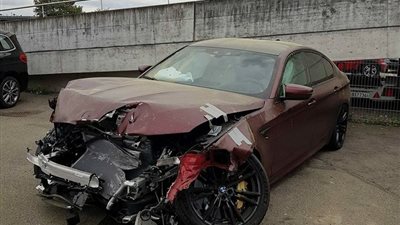 حادث مروري لسيارة بي إم دبليو M5 2018 (صور)