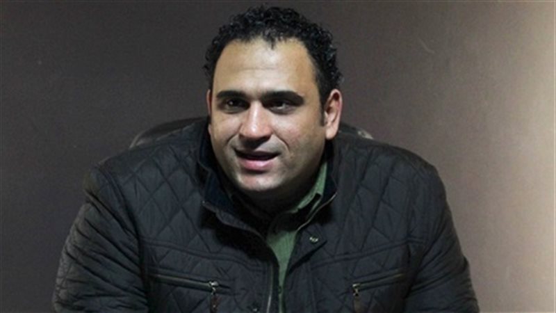 الفنان أكرم حسنى