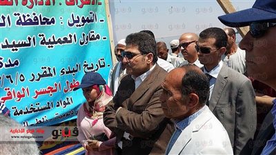 بالصور.. وزير الري يضع حجر الأساس لمشروعات بالفيوم