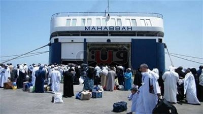 ميناء نويبع يستقبل سفينتين على متنهما 694 راكبا و73 سيارة