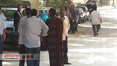 بالصور.. وقفة احتجاجية لعمال الحديقة الدولية لتردى أوضاعها