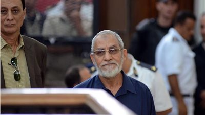 بدء محاكمة محمد بديع و682 متهما في «أحداث العدوة»