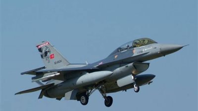 «الإندبندنت»: الغارات الجوية التركية تستهدف الأكراد بدلا من «داعش»