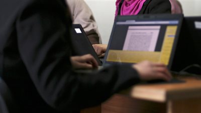 روسيا اليوم: فتيات الشيشان ينصبن على مقاتلي «داعش»