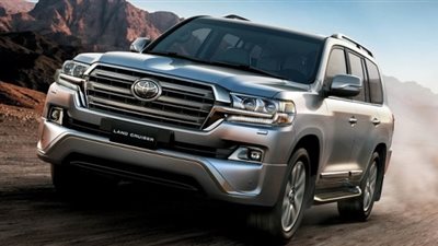 جمارك السيارة «تويوتا لاند كروزر» الواردة من الكويت