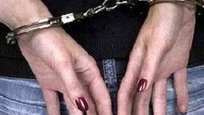 القبض على موظفة بريد تتلاعب بـ «الحوالات» في الإسكندرية