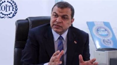 «القوى العاملة» تبرم اتفاقية جماعية تحقق مزايا مالية لـ300 عامل