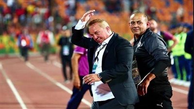 محمد عبد السلام يكشف رسالة شوقي غريب له بعد تسببه في هدف غانا