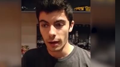 شاب معاق يصنع يدا من مكعبات الليجو (فيديو)