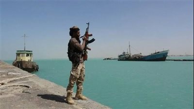 مليشيا الحوثي تفرج عن القاطرة البحرية 