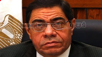 عمال قوطة يحتجزون النائب العام فى مكتبه