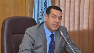 محافظ أسيوط يناقش استعدادات الاحتفال بافتتاح قناة السويس