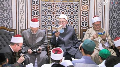 بالإقراء والإسناد.. علماء الأزهر وشيوخ الصوفية يحتفلون بذكرى المولد النبوي
