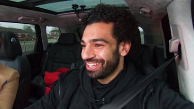 محمد صلاح يوضح لـCNN: لا أُقبّل الأرض بل أحمد الله ( فيديو)