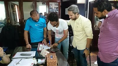 بتروجت يضم أحمد السباعي ظهير أيسر النصر (صور)