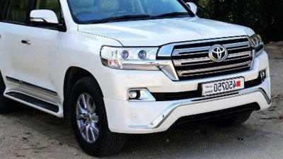 جمارك السيارة «تويوتا لاند كروزر» الواردة من الكويت