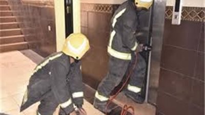 الحماية المدنية تنقذ 4 أشخاص محبوسين داخل مصعد كهربائي بطنطا