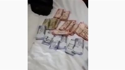 سعودي يقدم مليون ريال مهرا للزواج من فتاة مغربية.. شاهد رد فعل العروس (فيديو)