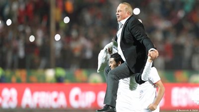 كيف نجح المنتخب الأوليمبي فيما أخفق فيه الكبار؟