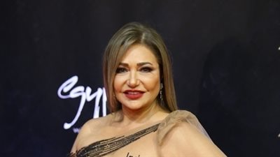 افتتاح مميز للدورة 41 من مهرجان القاهرة السينمائي.. حضور مكثف لنجوم الفن.. تكريم منة شلبي وشريف عرفة.. يسرا وحلمي وحلا شيحة أبرز الحضور.. ورانيا يوسف وسما المصري تثيران الجدل