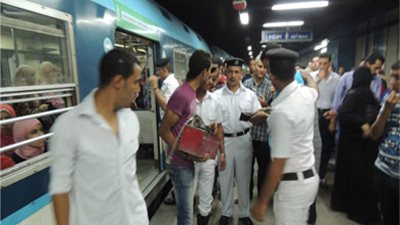 حبس عامل لاتهامه بالتحرش بفتاة في مترو الشهداء