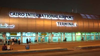 ضبط ٢٠ هاربا في حملة أمنية بمطار القاهرة