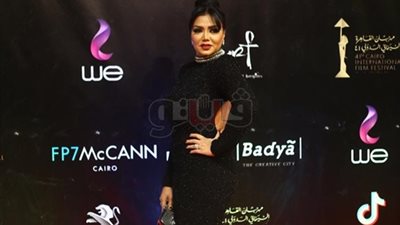 بعد ظهورها بفستان مكشوف.. هاشتاج رانيا يوسف يتصدر 