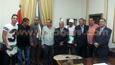 بالصور.. الإنتاج يتعاقد مع ثنائي المصري والمقاولون