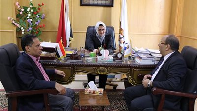 نائب محافظ الوادى الجديد تلتقي وفد بنك الاستثمار القومي