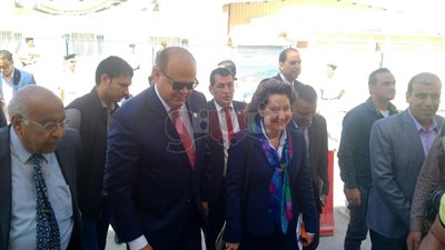 محافظ مطروح والقنصل الأمريكي يتفقدا متحف الآثار الإقليمي (صور)