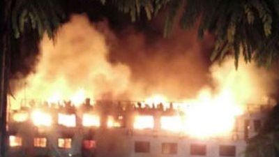 السجن 3 سنوات لعامل بتهمة حرق مبنى الضرائب العقارية