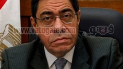 بلاغ للنائب العام يتهم مبارك ومرسى بإهدار 65 مليار دولار