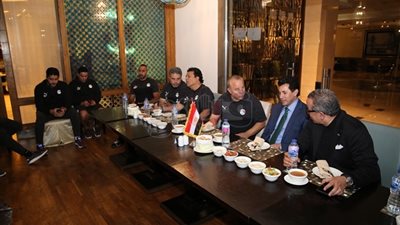 وزير الرياضة للمنتخب الأوليمبي: أسعدتم الجميع بأدائكم الرجولي وننتظر اللقب غدا