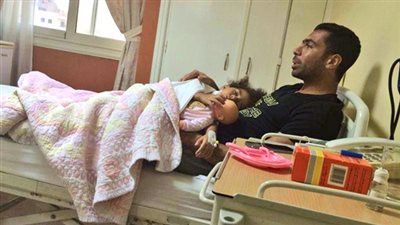 كواليس صورة «فتحى» بجوار «خديجة» في أحد المستشفيات الخاصة