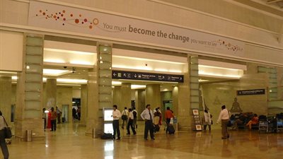 اعتقال رجل في مطار هندي لانتحاله شخصية طيار