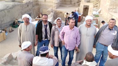 الصور الأولى لمحتويات الكشف الأثري الجديد بسقارة.. وتجهيزات الإعلان عنه