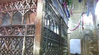 الحاجة جاذبية صدقي في ضيافة السيدة سكينة