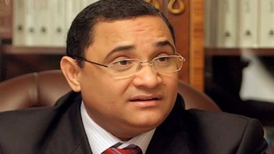 بدء محاكمة «عبدالرحيم علي» لاتهامه بسب وقذف «ساويرس»