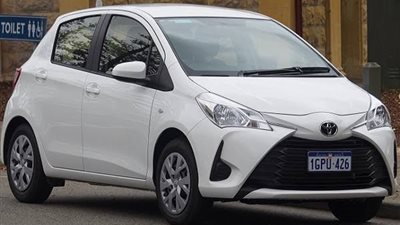 سعر سيارات تويوتا ياريس وراش في مول العرب