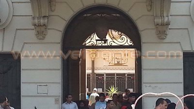 بالصور.. إقبال شديد على 