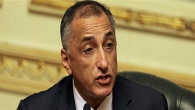 عمرو أديب لمحافظ البنك المركزي: بتجيبوا فلوس منين.. وعامر: بنطبعها