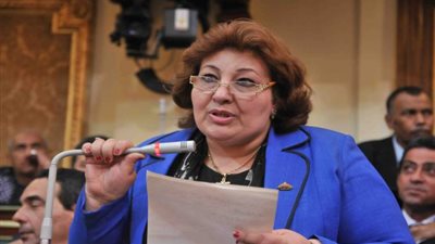 نائبة تطالب بربط شهادات الميلاد بـ