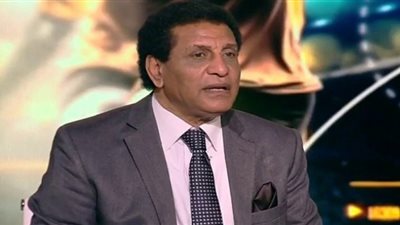 فاروق جعفر عن انضمام لاعبين للمنتخب الأولمبي: القرار لغريب ونريد صناعة أكثر من صلاح