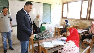 سكرتير عام المنوفية يتفقد عددا من لجان امتحانات الإعدادية