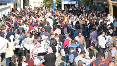 مشاركة كثيفة للشباب بمختلف الأعمار في ملتقى 