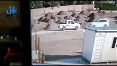 لحظة اغتيال الشيخ عامر المرشدي أمام نجله في العراق (فيديو)