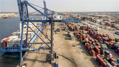 وصول 1000 طن جديدة من حجارة ردم مواسير الغاز لميناء دمياط