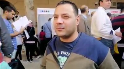 شاب من ذوي الاحتياجات الخاصة بـ