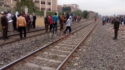 مصرع مسن سقط أسفل عجلات قطار بالشرقية